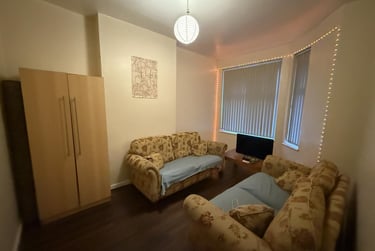 7 bed house, Hamilton Road, Longsight, Manchester, M130PB - Image 3